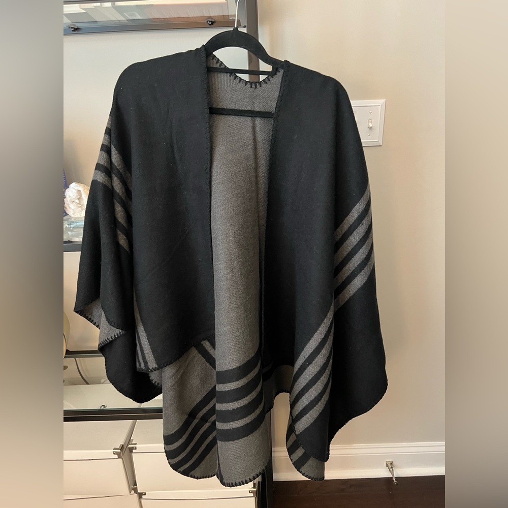 Wool black wrap